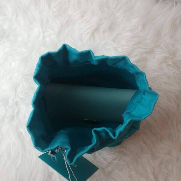 SOLD Micheal Kors Island Canvas Bag New Travel - Picture 5 of 7